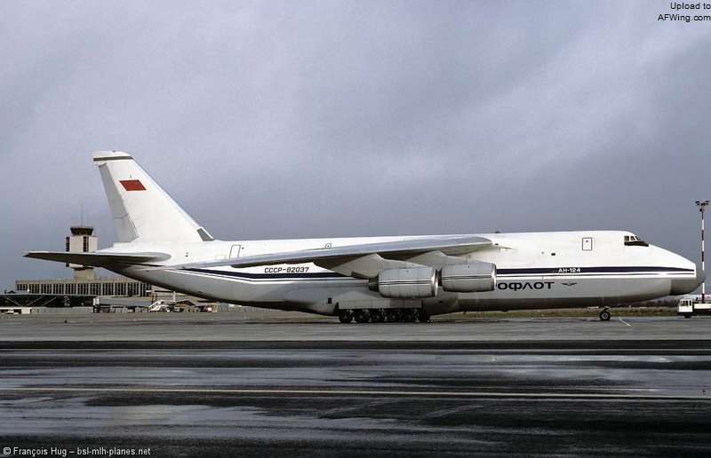 最后一架安-124 CCCP-82037在1991年8月19日交付