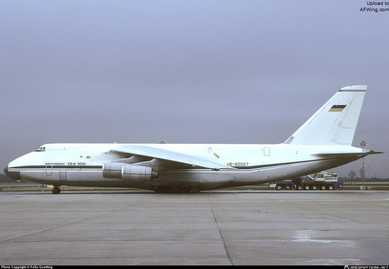 1991年6月16日，第一架安-124-100 CCCP-82027在基辅工厂下线