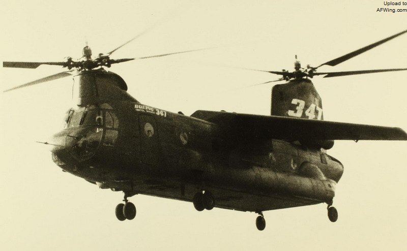 Model 347原型机，机身安装了可拆卸短翼