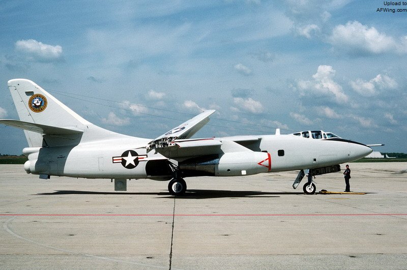 UA-3B要员运输机