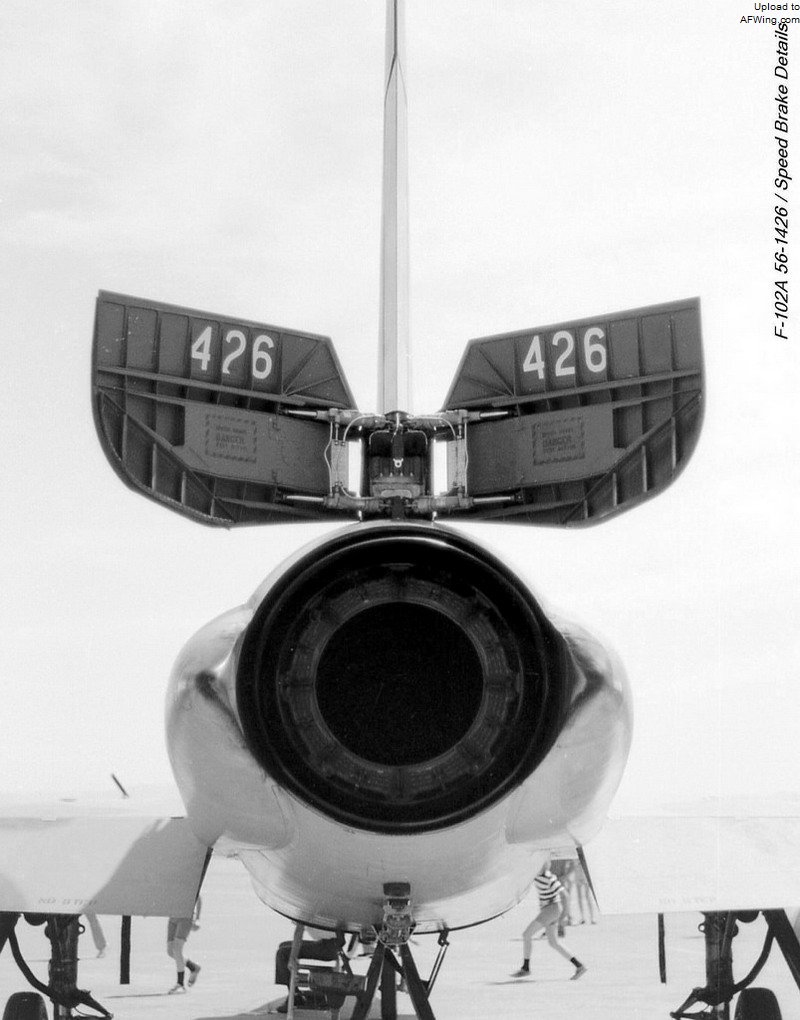 F-102面积可怜的减速板