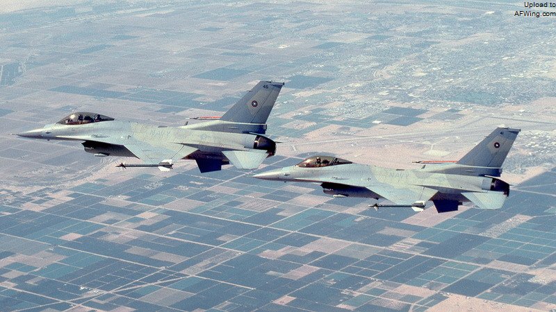 我们一般把F-16N叫做&ldquo;蝰蛇&rdquo;，我想这是空军飞行员也爱用的非官方绰号