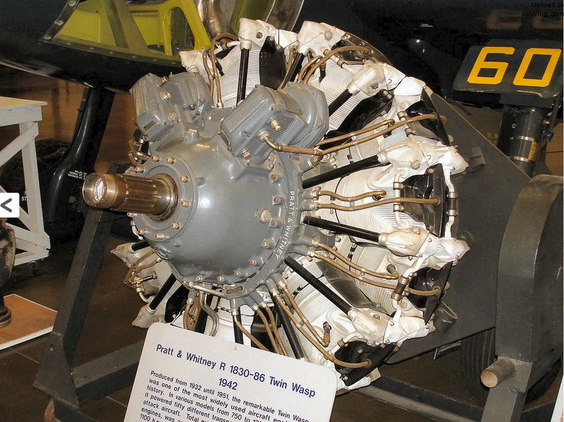 R-1830-86&ldquo;孪黄蜂&rdquo;引擎，并列两层各排布七个气缸
