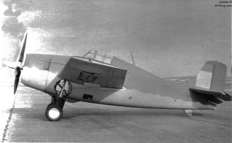 原计划提供给希腊空军的F4F-3A，由图可以隐约辨识希腊空军的蓝白色同心圆徽