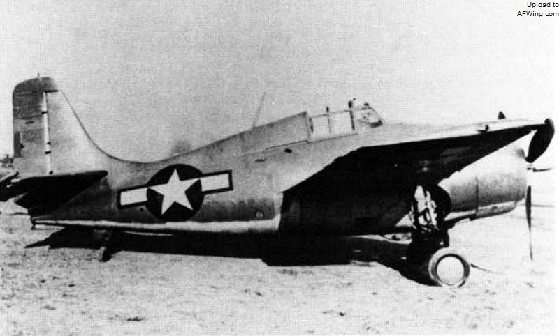 XF4F-8，BuNo 12229，可以对比看出改进后的垂直尾翼面的轮廓比此前的要变大了一些