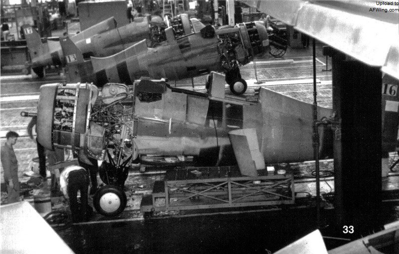 属于东部航空器的林登汽车组装厂正在组装中的&ldquo;野猫&rdquo;FM-1