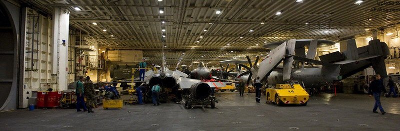&ldquo;戴高乐&rdquo;号拥有一个规模在24架左右的航空联队，外加2-3架&ldquo;鹰眼&rdquo;预警机以及3架用于执行救援和补给任务的直升机
