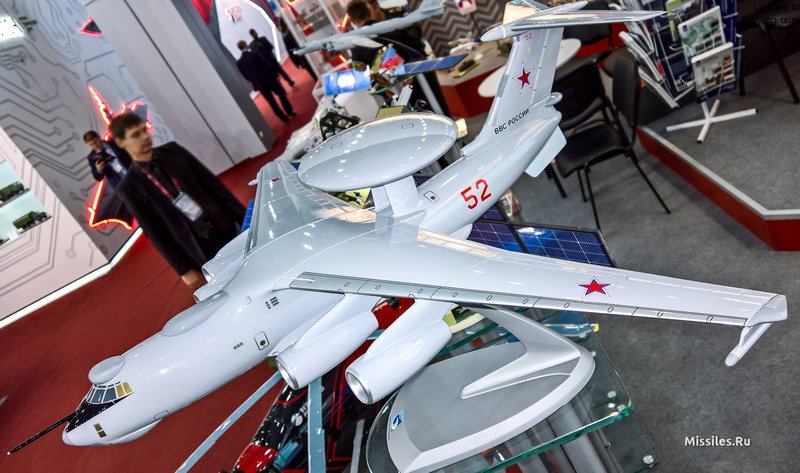 A-100预警机的模型