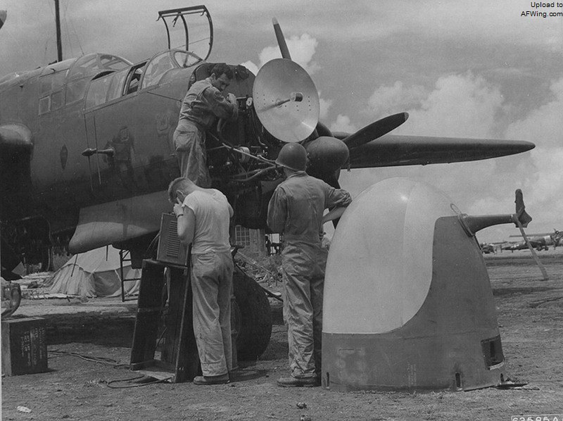 P-61A的雷达罩实际上是半透明的，内装SCR-720雷达天线