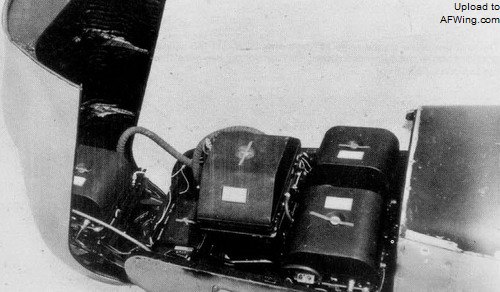 XF-15机鼻内安装的航空照相机
