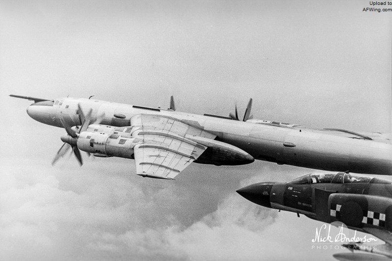 F-4M在QRA任务中最常见到的是苏联的&ldquo;熊&rdquo;式轰炸机