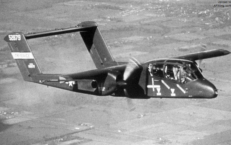 1965年7月16日首架NA-300原型机YOV-10A在俄亥俄州哥伦布市罗克韦尔工厂首飞，试飞员是罗克韦尔首席试飞员Ed&middot;吉尔斯。该机涂有陆军、空军、陆战队三军标志