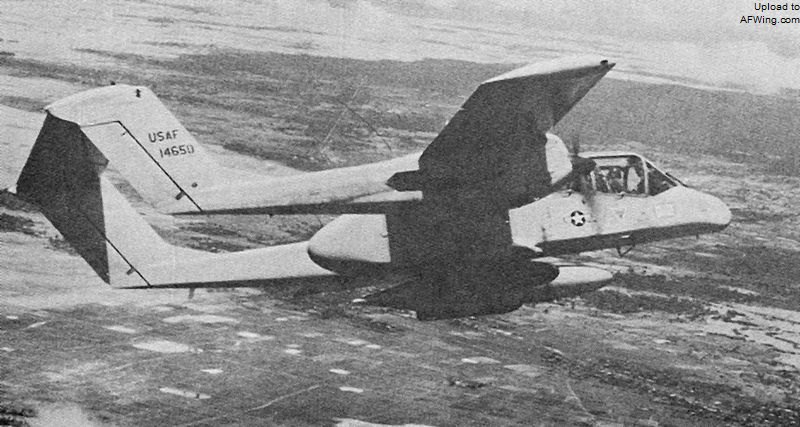 飞行在湄公河三角洲上空的美国空军OV-10A