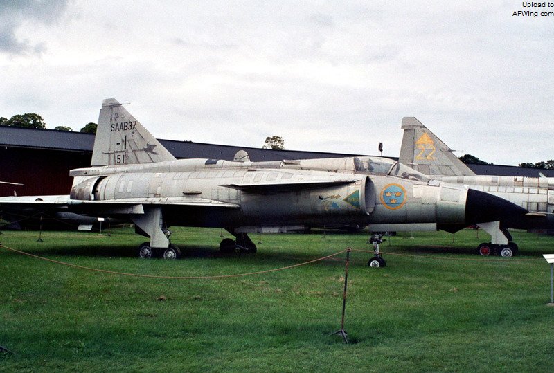 第一架萨博-37原型机37-1号