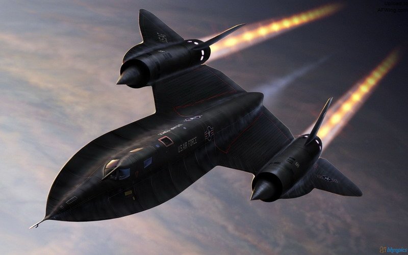 虽然JA-37在导弹模拟射击中经常&ldquo;击落&rdquo;SR-71，但Rb 71&ldquo;天空闪光&rdquo;半主动雷达制导空空导弹在这种高度发挥不一定正常，相反炽热的SR-71对Rb-74&ldquo;响尾蛇&rdquo;导弹来说是个绝佳的目标。在1982-1988年期间，&ldquo;雷&rdquo;在QRA任务中曾52次成功拦截了正在执行&ldquo;波罗的海快车&rdquo;侦察任务的SR-71