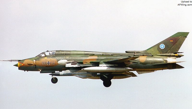 挂载Kh-58/AS-11&ldquo;短裙&rdquo;反辐射导弹和&ldquo;暴风雪&rdquo;-17定位吊舱的苏-22M4