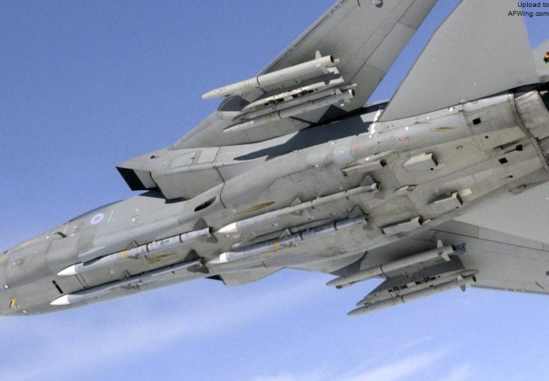 2004年&ldquo;狂风&rdquo;F3装备了雷声公司的AIM-120B中距空空导弹，大大增强了超视距能力