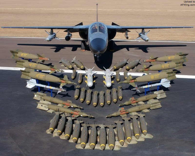 F-111最后变成了新一代的炸弹卡车,并在黄金峡谷行动中发挥出了自己的余热