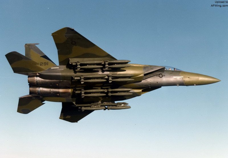 F-15攻击鹰在1980年7月8日首飞中挂载了巨量炸弹,令人印象深刻