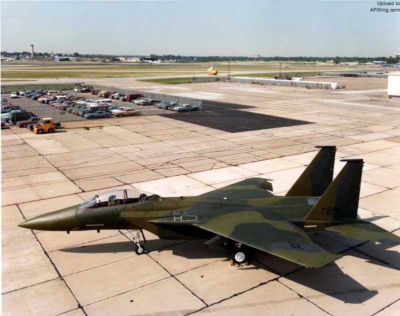 使用F-15B进行改装的F-15攻击鹰原型机