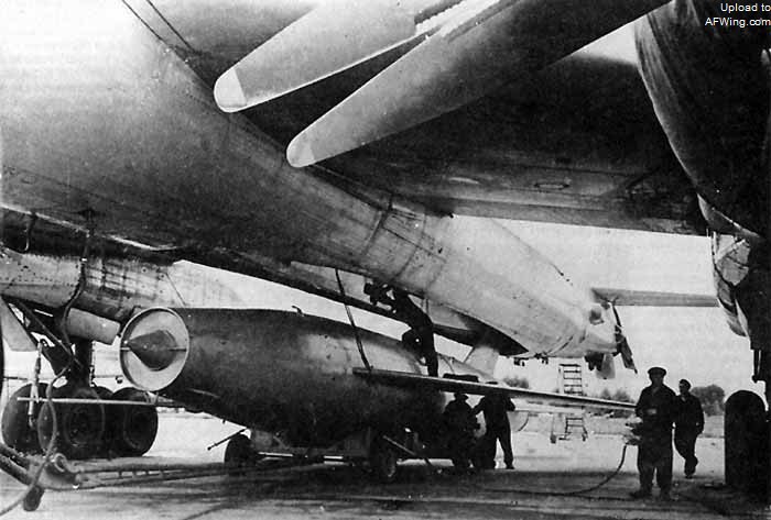 战斗机大小的Kh-20（AS-3&ldquo;袋鼠&rdquo;）空地导弹