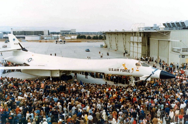 B-1B轰炸机的前身B-1A在1974年下线