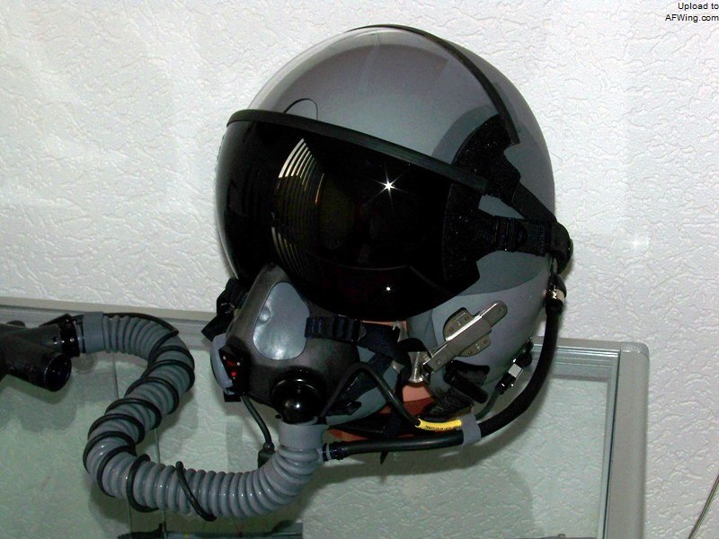 F-16的&ldquo;战斗刀锋&rdquo;加压呼吸系统