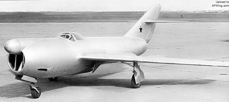 长相貌似咸鱼的I-320原型机