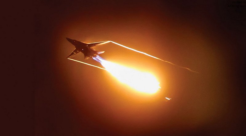 F-111的喷火绝技