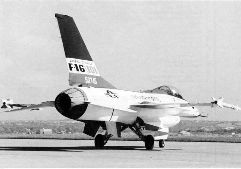 安装F101 DFE的F-16/101验证机