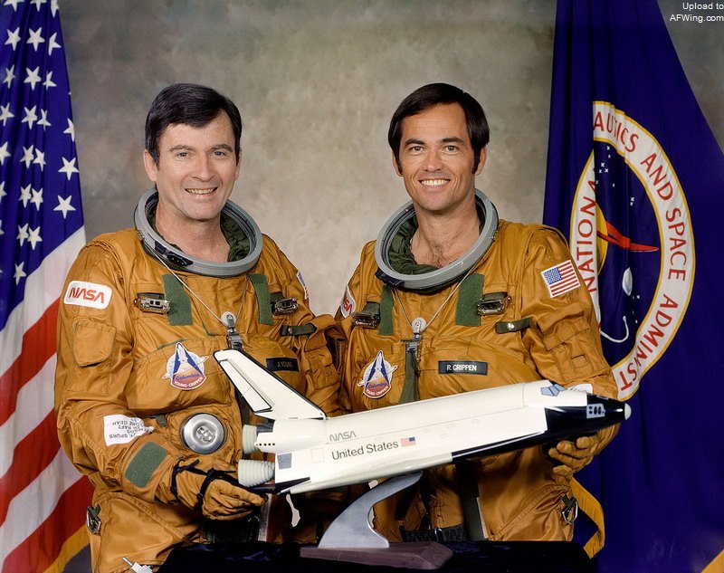 STS-1任务机组约翰&middot;扬（左）和鲍勃&middot;克里平