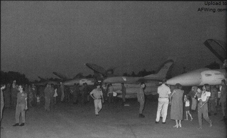 1981年9月1日，4架F-16A正式被移交给253&ldquo;内格夫&rdquo;中队，这支中队在1982年2月25日离开拉马特.戴维基地前往拉蒙。新任中队长是幻影王牌吉登.利夫尼，高级副中队长和初级副中队长分别是阿莫斯.雅德林和伊兰.拉蒙